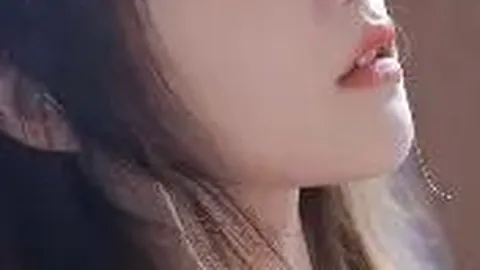 杨紫凌晨为乔欣庆生：真挚友谊见证姐妹情深